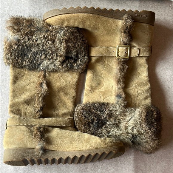 Coach Tan Winter & Rain Boots with Fur Trim - Picture 1 of 5